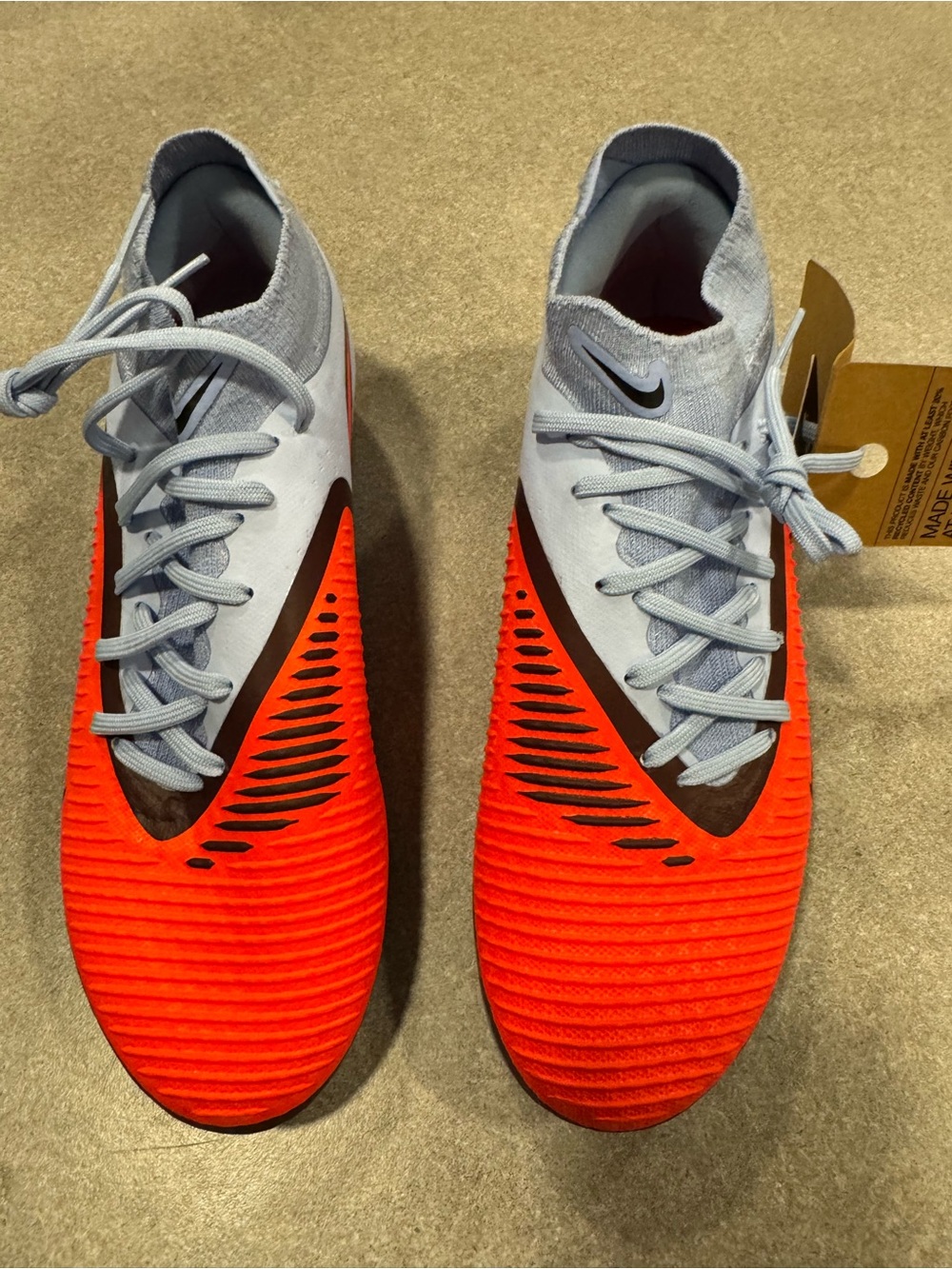 Men's Size 6.5 Nike Phantom 6 High Academy Multi-Ground Soccer Cleats